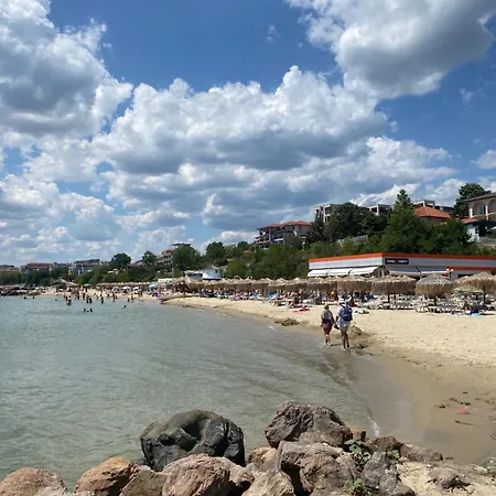 Garden Of Eden B3-2 Private One Bedroom Apartment