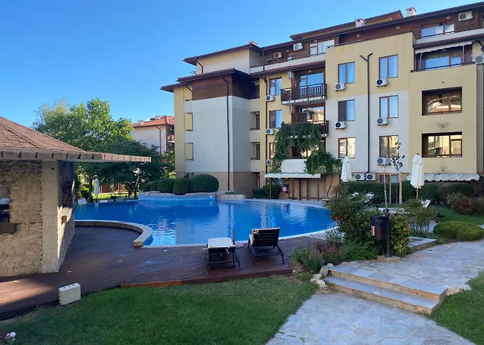 Garden Of Eden B3-2 Private One Bedroom *