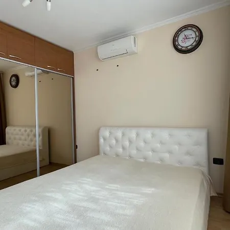 Apartment Garden Of Eden B3-2 Private One Bedroom *