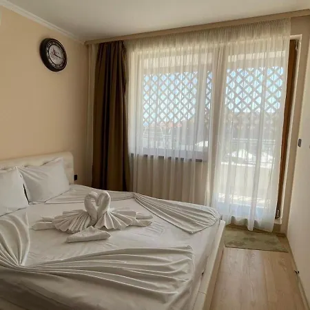 Garden Of Eden B3-2 Private One Bedroom *